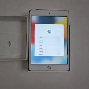 iPad Mini 4 Gold, 32GB with Case, Charger, And Original Box